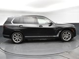 Used 2025 BMW X7 xDrive40i w/ Premium Package image 4
