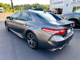 Used 2020 Toyota Camry SE image 3