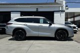 Used 2022 Toyota Highlander XLE image 3