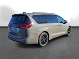 New 2025 Chrysler Pacifica Limited image 2