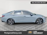 Used 2022 Hyundai Elantra Limited image 2