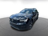 Used 2024 Volvo XC40 B5 Core image 3