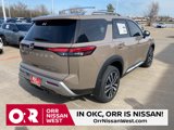 New 2025 Nissan Pathfinder Platinum image 5