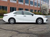 Used 2022 Toyota Camry LE image 2