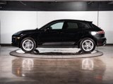 Used 2025 Porsche Macan image 2