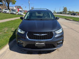 Used 2021 Chrysler Pacifica Touring-L image 6