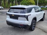 New 2025 Chevrolet Traverse High Country image 2