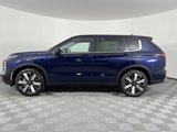 New 2025 Mitsubishi Outlander SE image 3