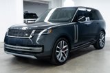 Used 2025 Land Rover Range Rover SE image 3