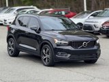 Used 2021 Volvo XC40 T5 R-Design image 3