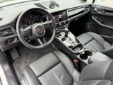 Used 2025 Porsche Macan image 4