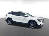 Used 2024 GMC Terrain SLT image 2