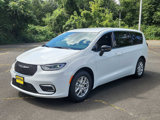 New 2026 Chrysler Pacifica Select image 2