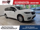 New 2026 Chrysler Pacifica Select image 1