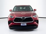 Used 2022 Toyota Highlander XLE image 2