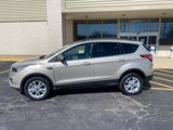 Used 2018 Ford Escape SE image 2