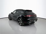 Certified 2024 Porsche Macan image 3