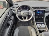Used 2024 Jeep Grand Cherokee Altitude image 5