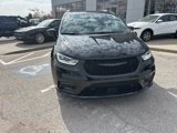 New 2025 Chrysler Pacifica Select image 5