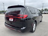 New 2026 Chrysler Pacifica Select image 5
