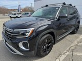 New 2025 Volkswagen Atlas Peak Edition SE image 2
