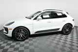 Certified 2025 Porsche Macan image 2