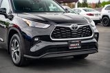 Used 2022 Toyota Highlander XLE image 6