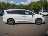 New 2025 Chrysler Pacifica Pinnacle image 4