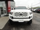 Used 2019 Toyota Tacoma Limited image 2
