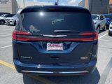 New 2025 Chrysler Pacifica Select image 6