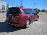 Used 2023 Chrysler Pacifica Touring-L image 4