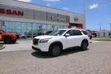 New 2025 Nissan Pathfinder SL image 2