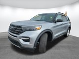 Used 2023 Ford Explorer XLT w/ Equipment Group 202A image 3
