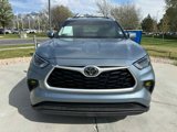 Used 2022 Toyota Highlander XLE image 2