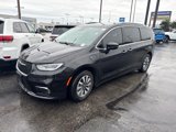 Used 2021 Chrysler Pacifica Touring-L image 5