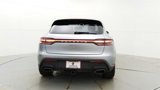Certified 2024 Porsche Macan image 4