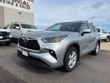 Used 2023 Toyota Highlander LE image 3