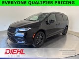 New 2026 Chrysler Pacifica Limited w/ S Appearance Package image 3