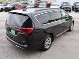 Used 2023 Chrysler Pacifica Limited image 5