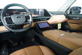 Used 2025 INFINITI QX80 Sensory image 2