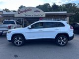 Used 2019 Jeep Cherokee Limited w/ Technology Group image 2