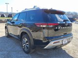 New 2025 Nissan Pathfinder SL image 3