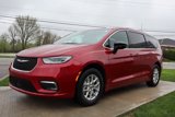 New 2025 Chrysler Pacifica Select image 4
