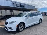 Used 2022 Chrysler Pacifica Limited image 4