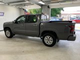 Used 2022 Nissan Frontier SV image 3