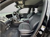 Used 2023 Mercedes-Benz GLB 250 image 2