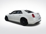 Used 2021 Chrysler 300 Touring L image 3
