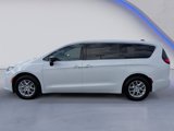 New 2026 Chrysler Pacifica Select image 3