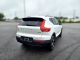 Used 2023 Volvo XC40 B5 Plus image 5
