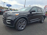 Certified 2022 Ford Explorer XLT w/ Equipment Group 202A image 3
